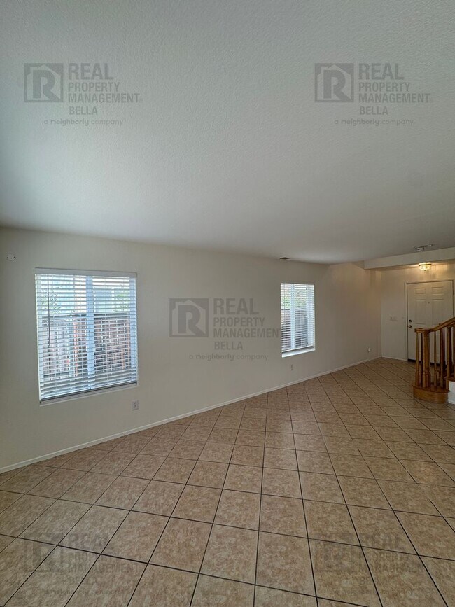 Foto del edificio - Spacious Moreno Valley Ranch Home with 3-Car Garage & Resort-Style Amenities