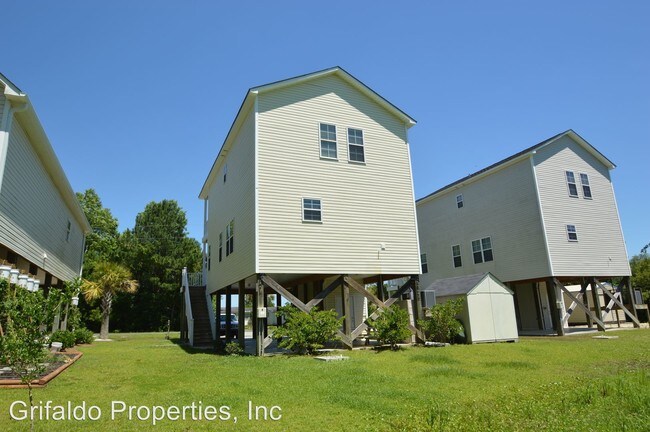 Building Photo - 248 Riverside Dr