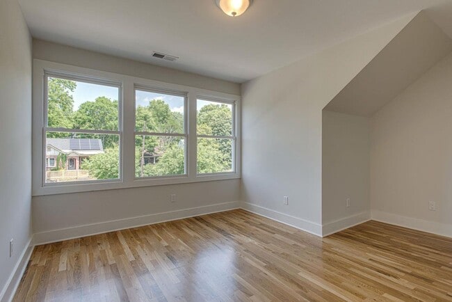 Building Photo - 808 Shelby Ave