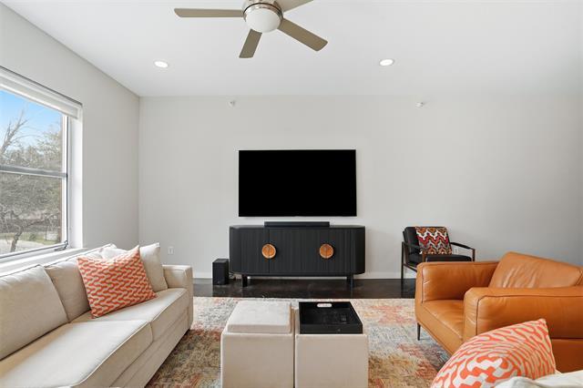 Foto del edificio - 2608 Museum Way