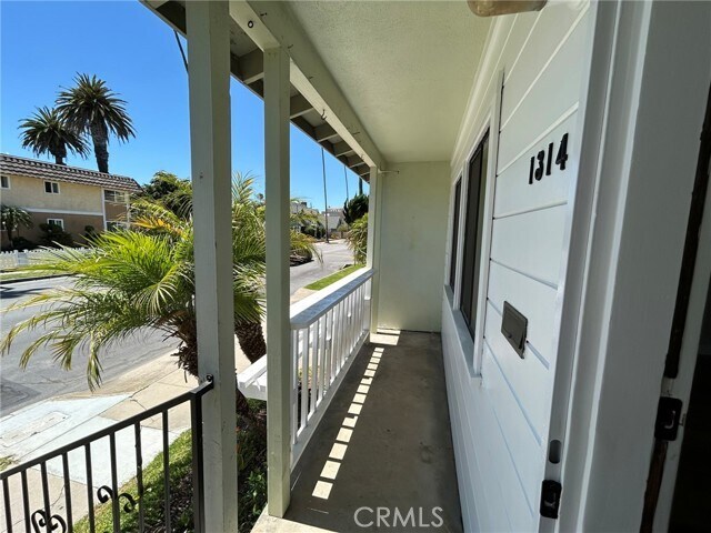 Foto del edificio - 1314 Palm Ave