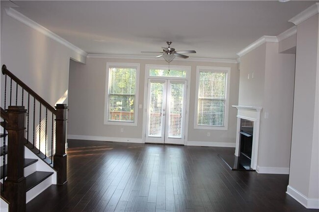 Building Photo - 7817 Laurel Crest Dr