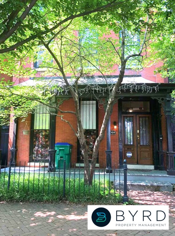 Foto principal - 309 W Marshall St