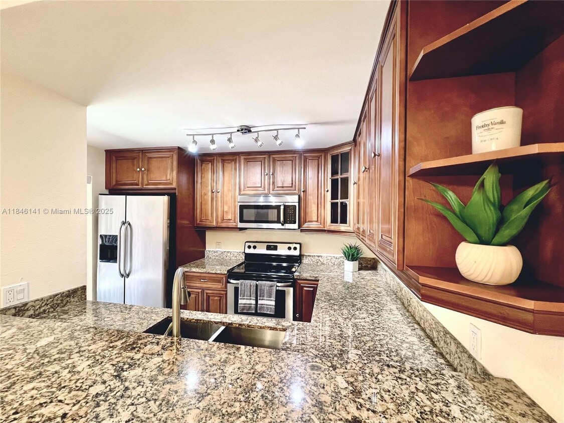 Primary Photo - 182 Charter Way