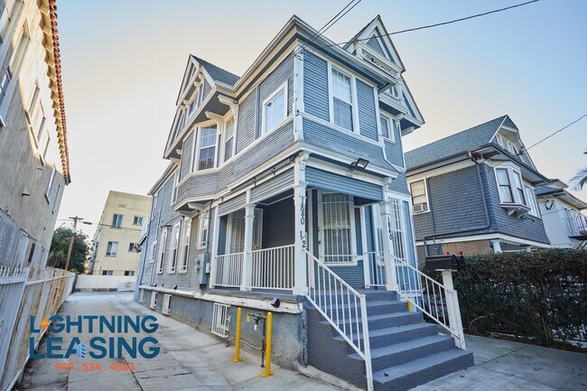 Building Photo - 1825 11th Pl