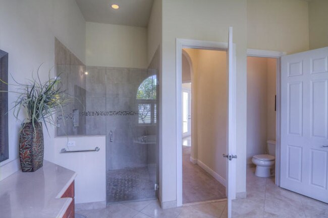Building Photo - 3414 Lago De Talavera