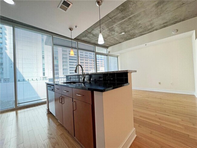 Foto del edificio - 44 Peachtree Pl NW