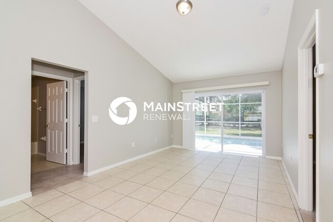 Building Photo - 3 Bedroom Pet-Friendly Home in Davenport, ...