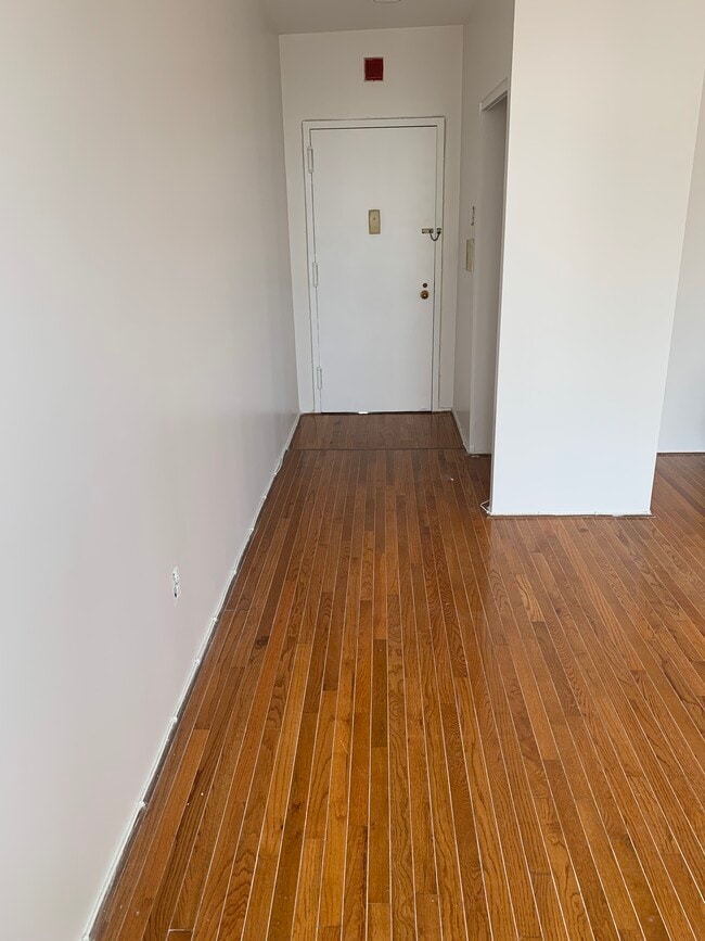 Building Photo - 111 Mulberry St