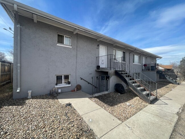 2 Bed 1 Bath in East Denver Available NOW! - 2 Bed 1 Bath in East Denver Available NOW! Apartment