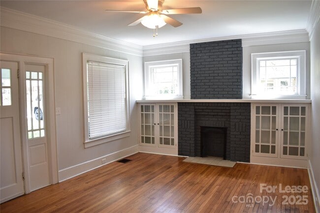 Building Photo - 629 N Cedar St