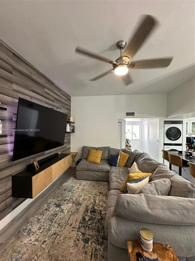 Foto del edificio - 8102 NW 17th Manor