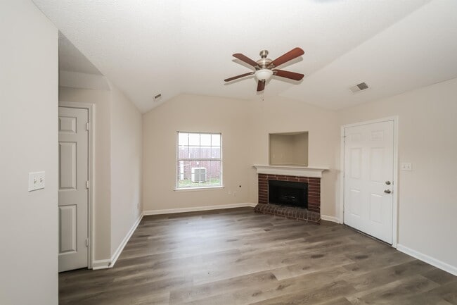 Building Photo - 5971 Wagon Hill Rd W