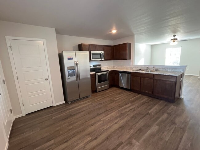 Building Photo - *Pre-leasing* Three Bedroom | Two Bath Hom...