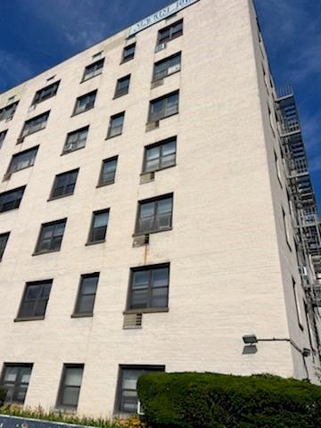 Foto del edificio - 3845 Shore Pkwy