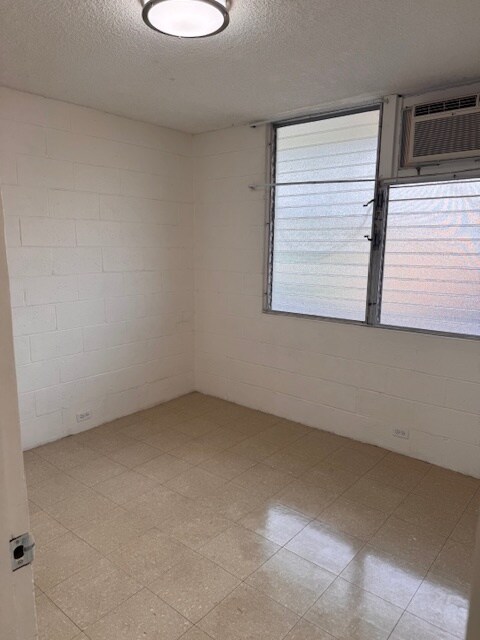 Foto del edificio - 1653 Pensacola St