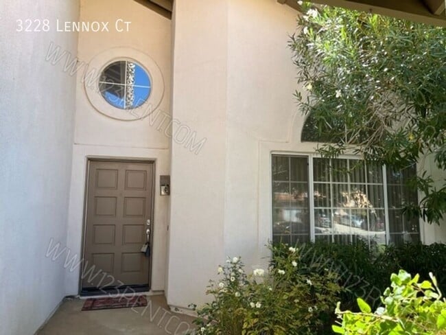 Building Photo - 3228 Lennox Ct