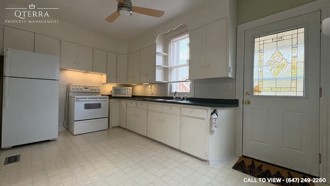 Building Photo - 92 Burris St