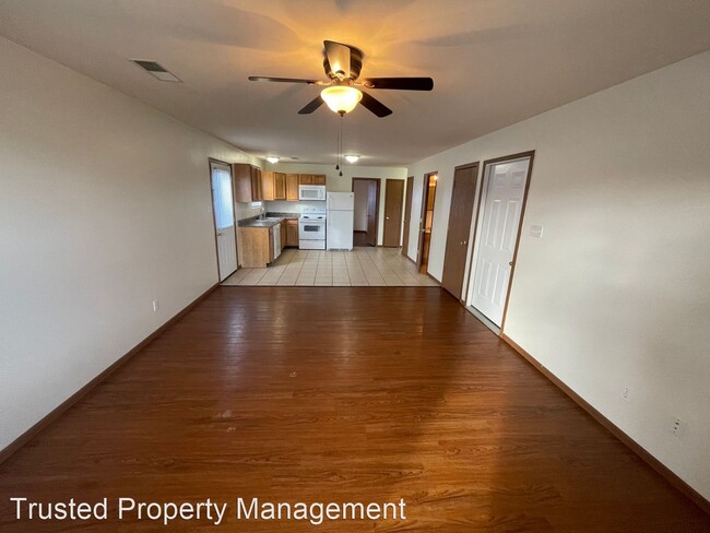 Building Photo - 2 br, 1.5 bath House - 59 Highway WW