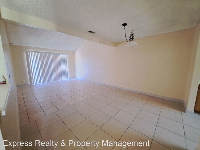 Foto del edificio - 2 br, 2 bath House - 12760 Perris Blvd Apt A1