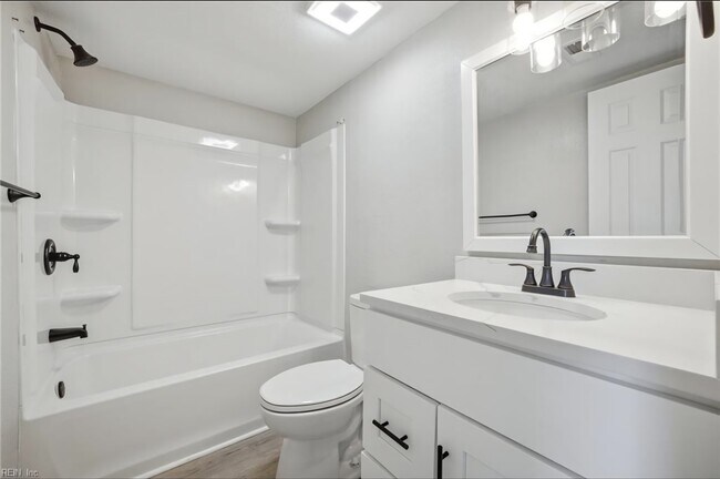 Foto del edificio - 513 Peak Ct