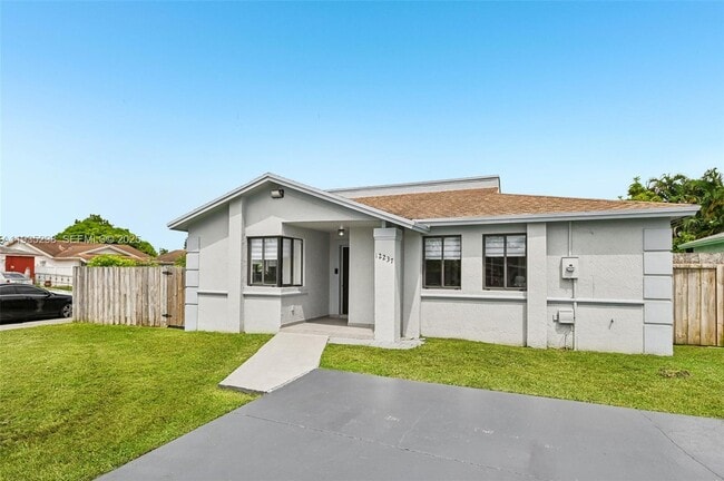 Foto del edificio - 12237 SW 193rd St