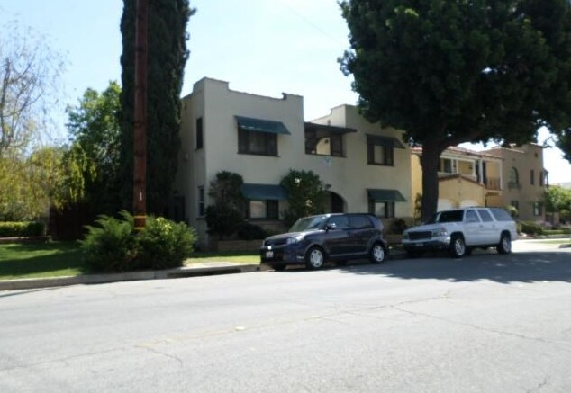 Building Photo - 5752 Pickering Ave