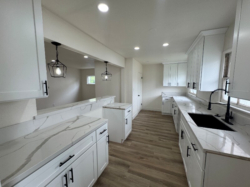 Foto del edificio - 2520 Kellogg Park Dr