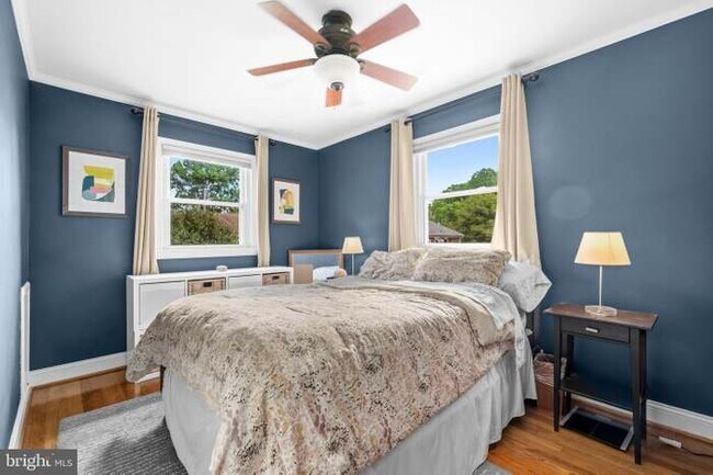 Foto del edificio - 3241 Holly Hill Dr
