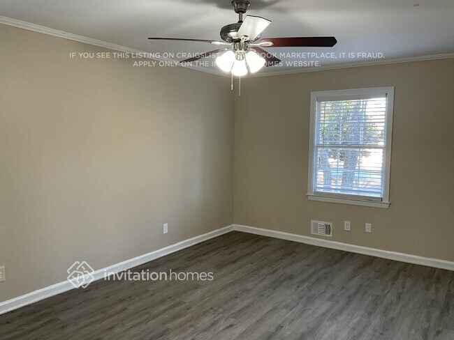 Foto del edificio - 8837 Elma St