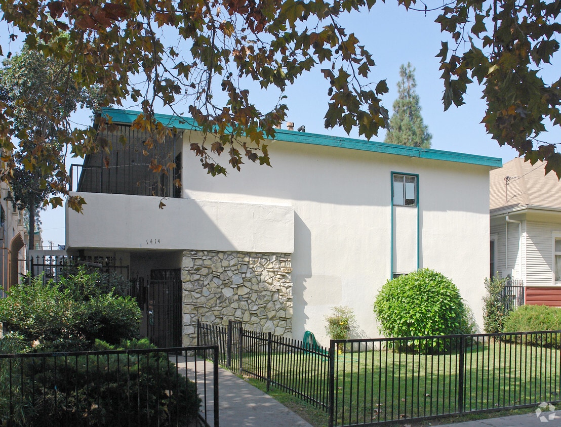 Primary Photo - 1414 N Durant St