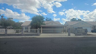 Building Photo - 541 Eldora Ave