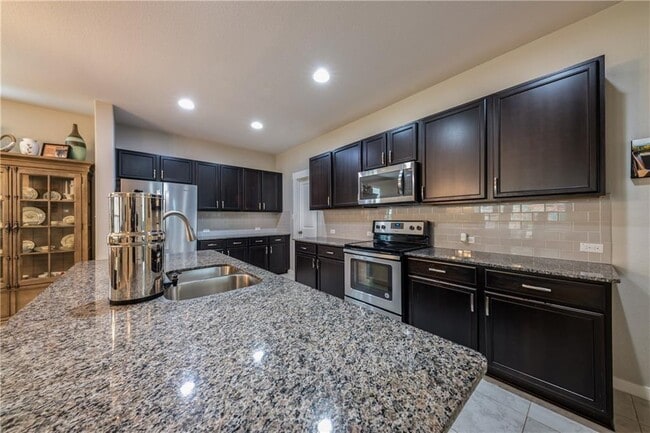 Building Photo - 161 Syrah Ct