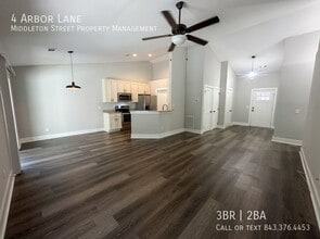 Building Photo - 4 Arbor Ln