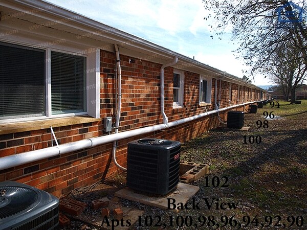 Building Photo - 500 Skyline Dr
