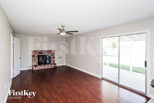 Building Photo - 732 Scottsdale St