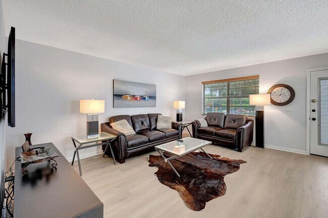 Building Photo - 74 Normandy Ln