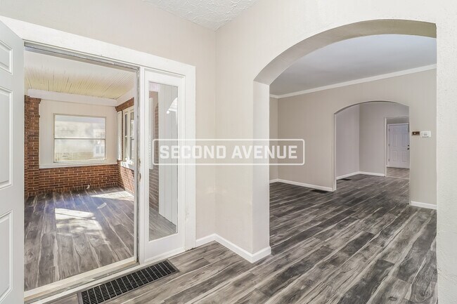 Foto del edificio - 3302 Broadwell Ave