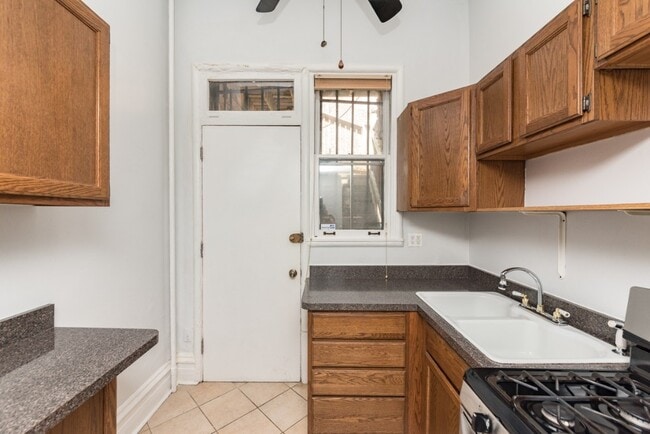 Foto del edificio - 1849 N Lincoln Ave