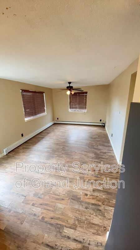 Foto del edificio - 3298 Lombardy Ln