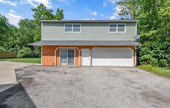 Building Photo - 548 N Hainesville Rd