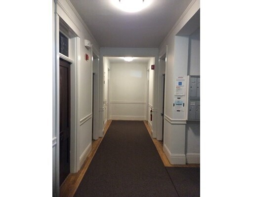 Building Photo - 67 Illinois St