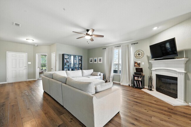 Foto del edificio - 10525 Wild Meadow Way