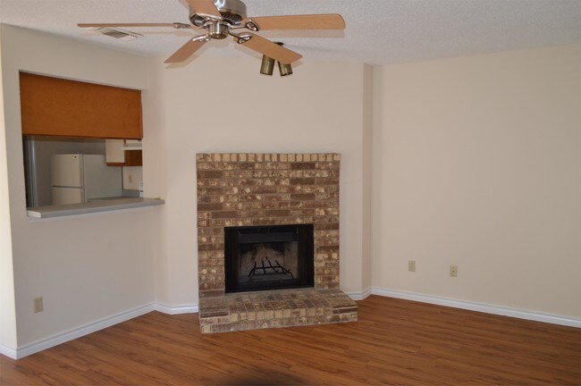 Foto del edificio - 2623 Riddle Rd