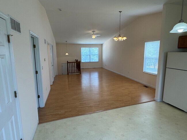 Foto del edificio - 340 Oak Ridge Pkwy