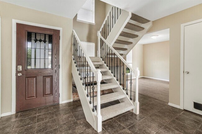 Foto del edificio - 17810 Crestline Rd