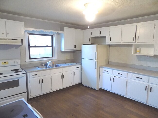 Foto del edificio - 5302 Birch Rd