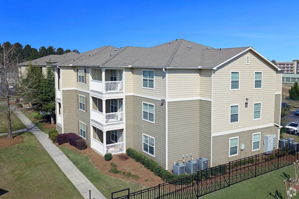 The Connection at Statesboro Apartments Statesboro, GA