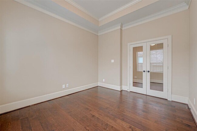 Building Photo - 10323 Hatcher Dr