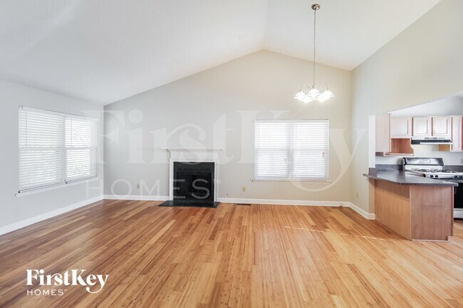 Foto del edificio - 675 Woodcrest Manor Dr